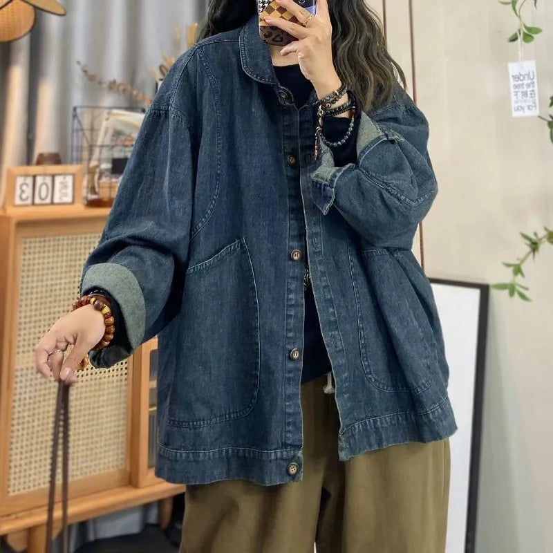 Женско Дълго Дънково Яке в Oversized Стил с Утилитарни Джобове и Релаксиран Уличен Дизайн