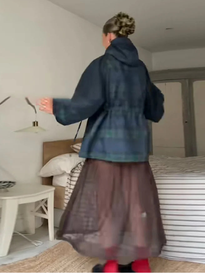 Женско Oversized Яке с Капюшон и Регулируема Талия, Вдъхновено от Утилитарния Дизайн